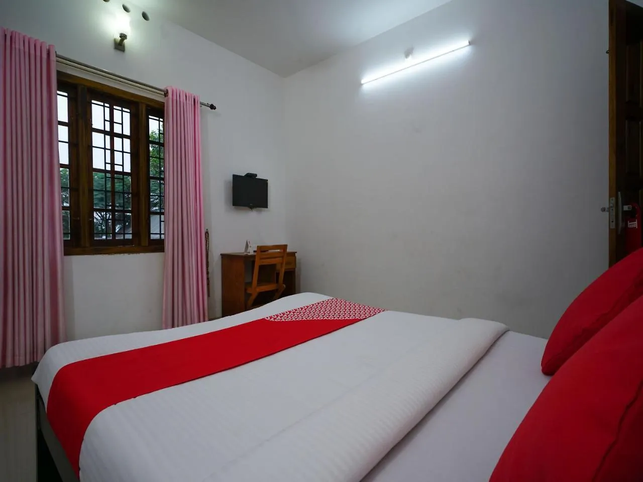 Otel Oyo 10639 Wonderful Homestay Munnar