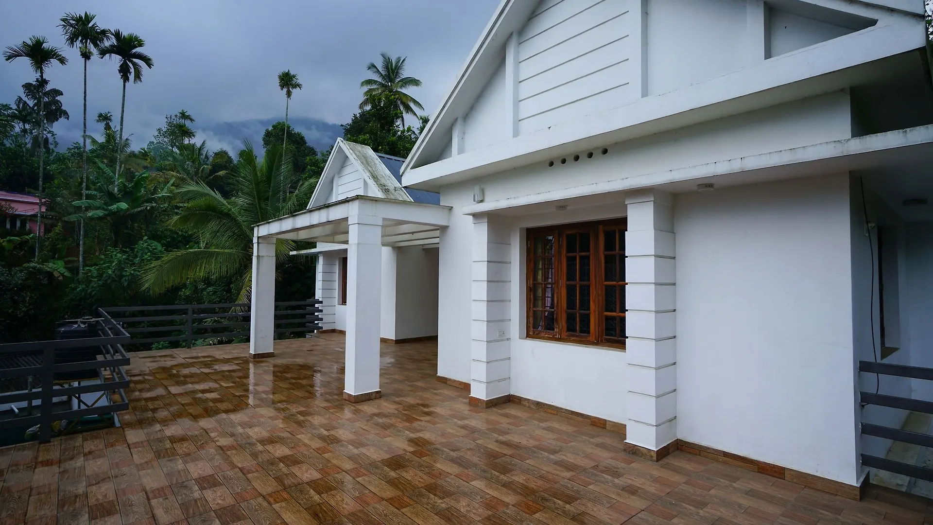 Oyo 10639 Wonderful Homestay Munnar India